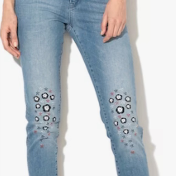 Desigual starry cropped skinny jeans. NWOT. Size 28 EUR - Picture 1 of 10